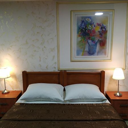 Hotel Rothschild 37 Бат-Ям Экстерьер фото