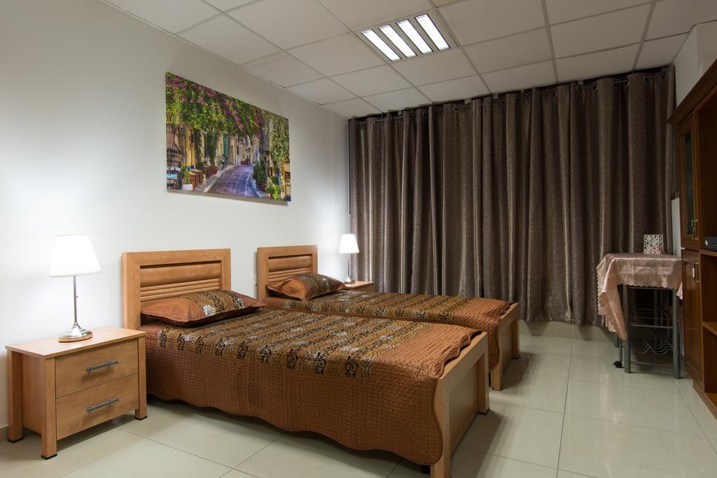Hotel Rothschild 37 Бат-Ям Номер фото