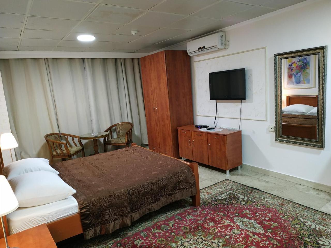 Hotel Rothschild 37 Бат-Ям Экстерьер фото